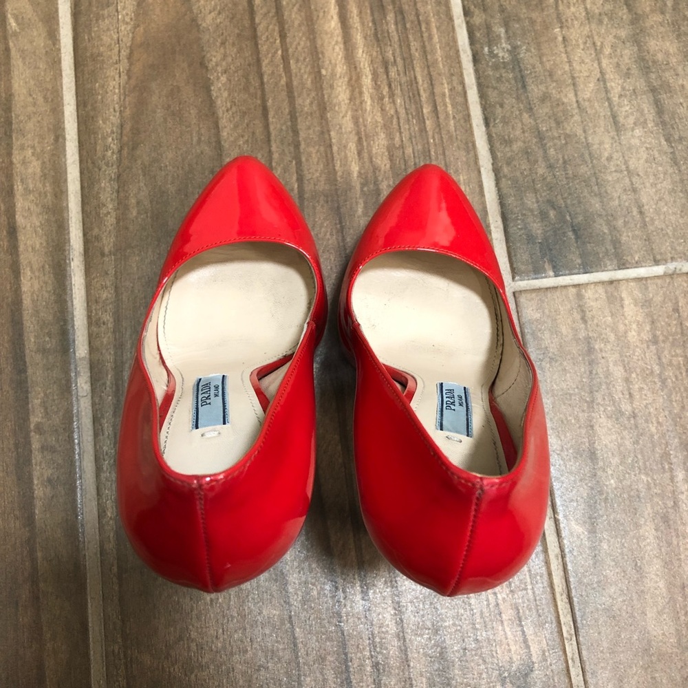 Prada Fiery Red Vernice Hidden Platform Pump 4 34 - Picture 6 of 8